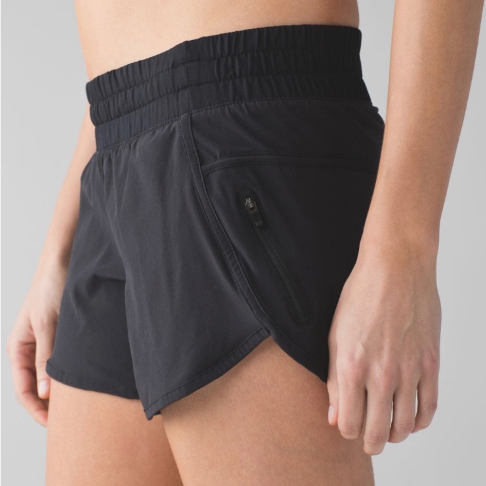 Lululemon Tracker Short - Black - Size 6